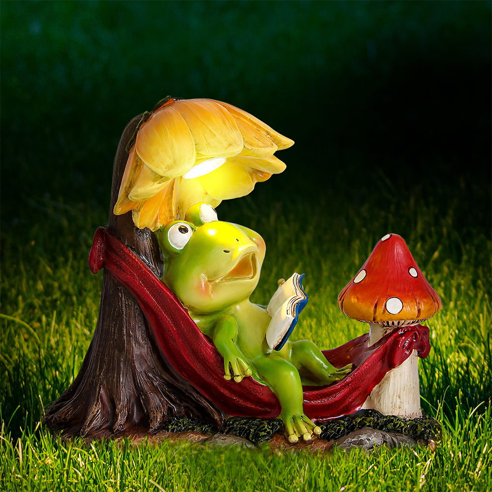 Solar Frog Garden Statue with Light Outdoor Patio Yard Lawn Decor