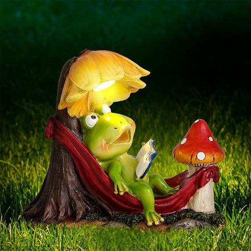 Solar Frog Garden Statue with Light Outdoor Patio Yard Lawn Decor